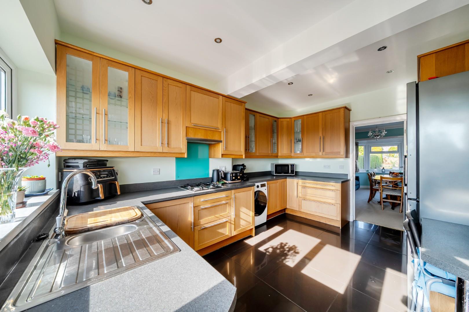 Bellevue Road, West Cross, Swansea, SA3 5QB